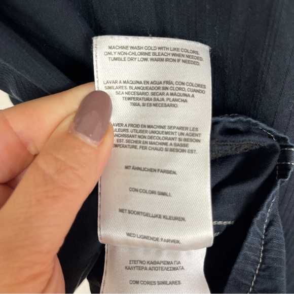 Vintage Men’s Y2K GUESS Dark Blue Casual Button Down Shirt 100% Cotton Small - Picture 8 of 9